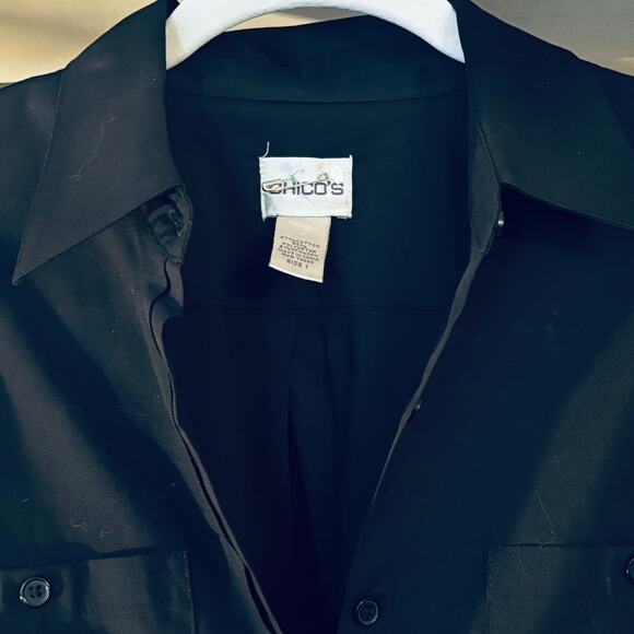 Chicos Black Button Up Blouse Sz 1/M/8 Professional Capsule Wardrobe Crisp Lines - Picture 9 of 9